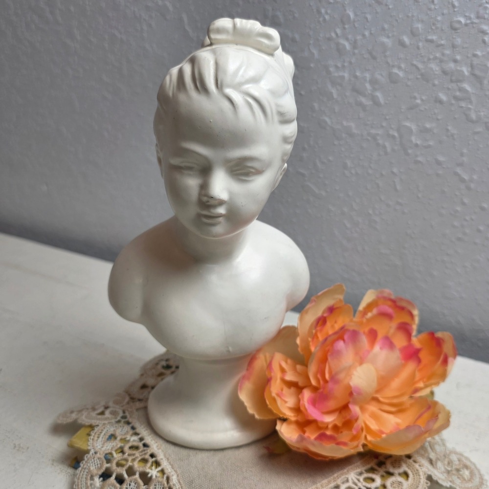 Vintage Napco White Ceramic Girl Bust Figurine Classical Pedestal Statue Home‎